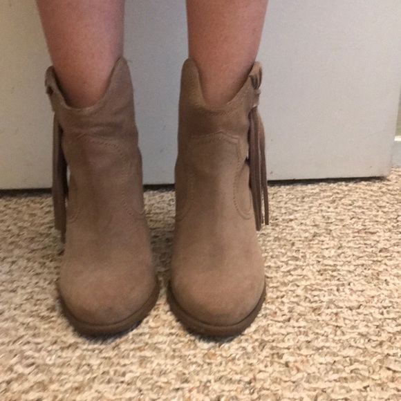 Booties - Picture 2 of 7